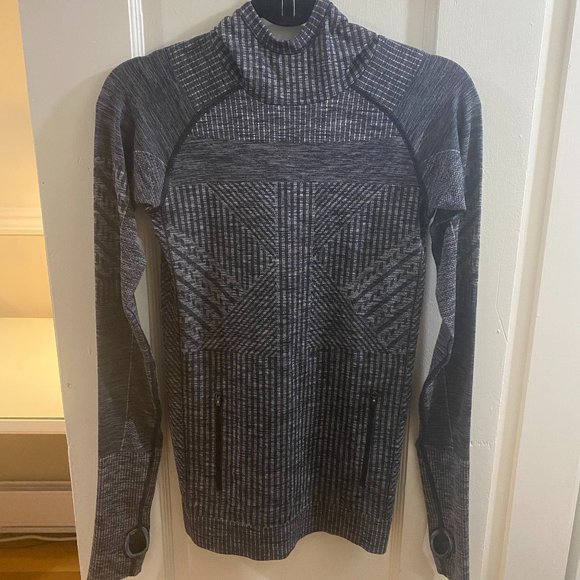 *NOT FOR SALE/SOLD* Lululemon Running Top Hooded Pullover Size 4 - Picture 1 of 4